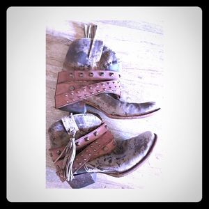 Women’s Corral Ankle Boots Distressed